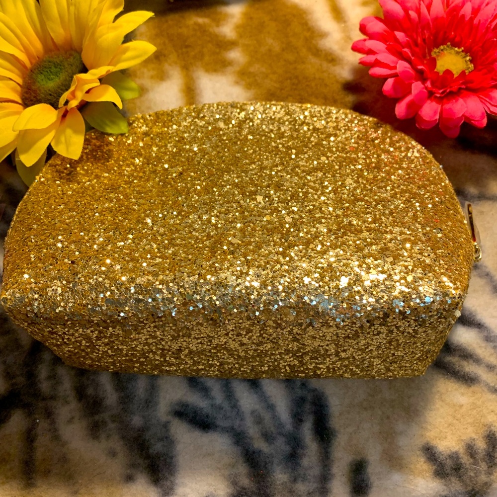 Medium size glitter bag 💼 😍
